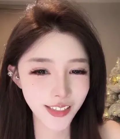 开保时捷的不配约我，只有开劳斯莱斯的才有资格！大哥约女主播出去玩，惨遭女主播白眼！网友：低情商！