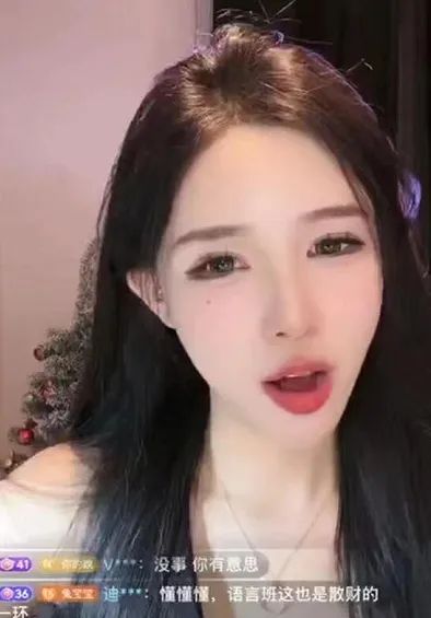 开保时捷的不配约我，只有开劳斯莱斯的才有资格！大哥约女主播出去玩，惨遭女主播白眼！网友：低情商！