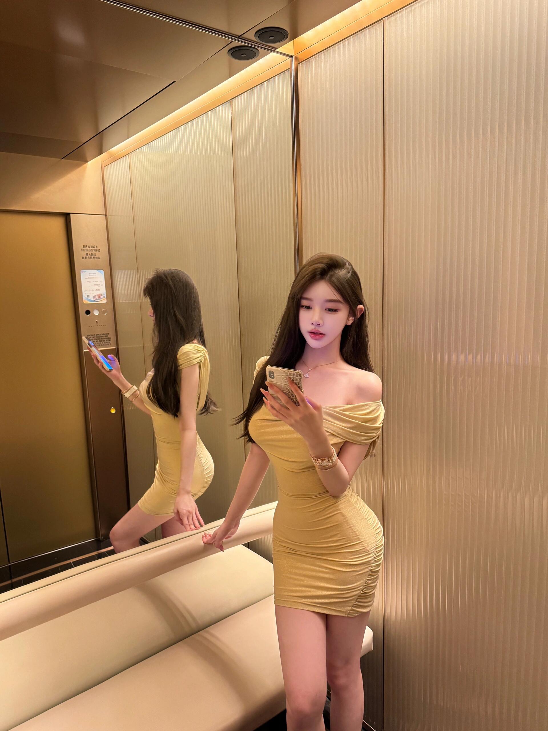 抖音小璐姐姐与男友自拍泄露,甜蜜互动引围观